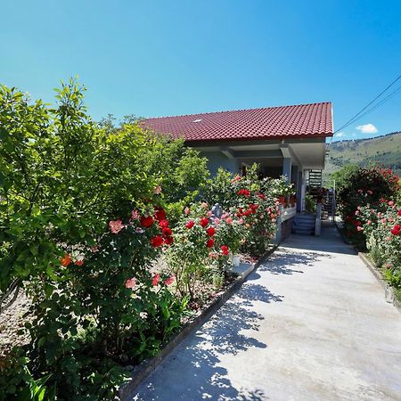 Samuela Cozy Retreat Villa Berat Bagian luar foto